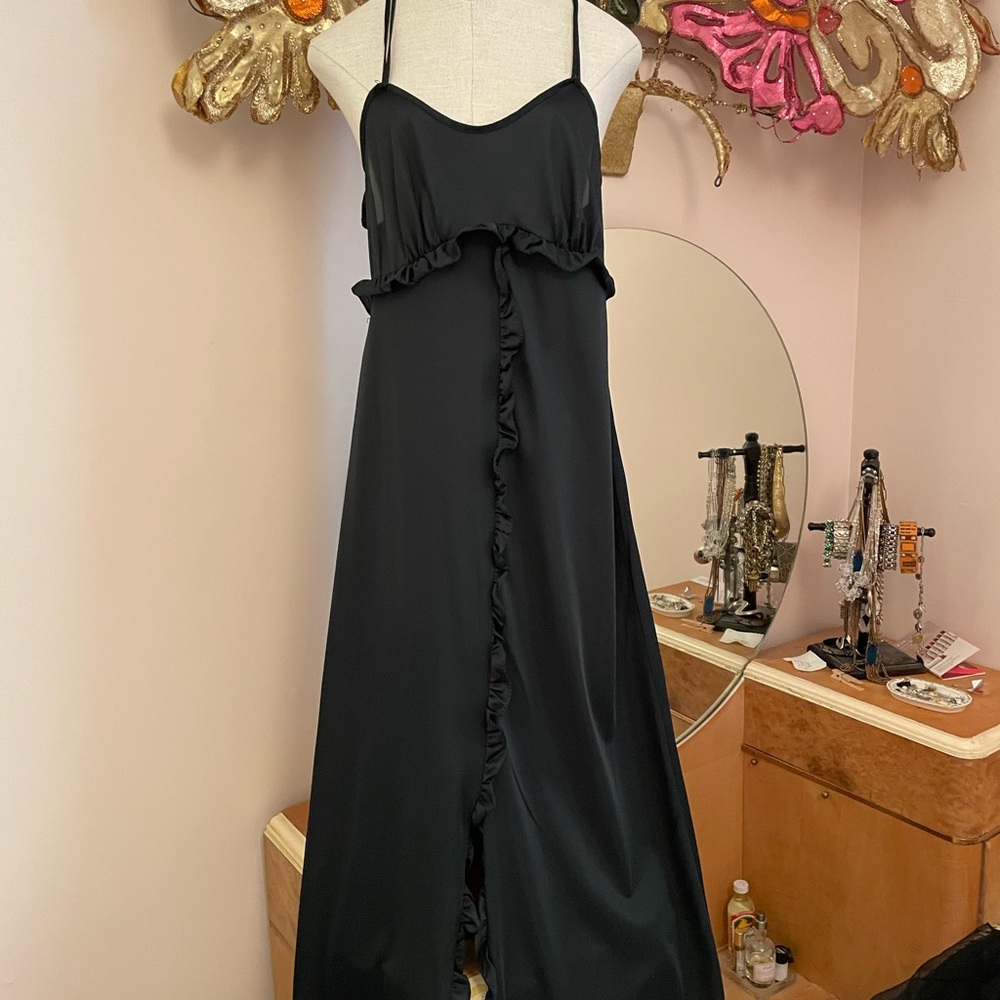 Elegant Black Ruffle Maxi Dress Vintage Union Made Low Back Size S Bust 34”